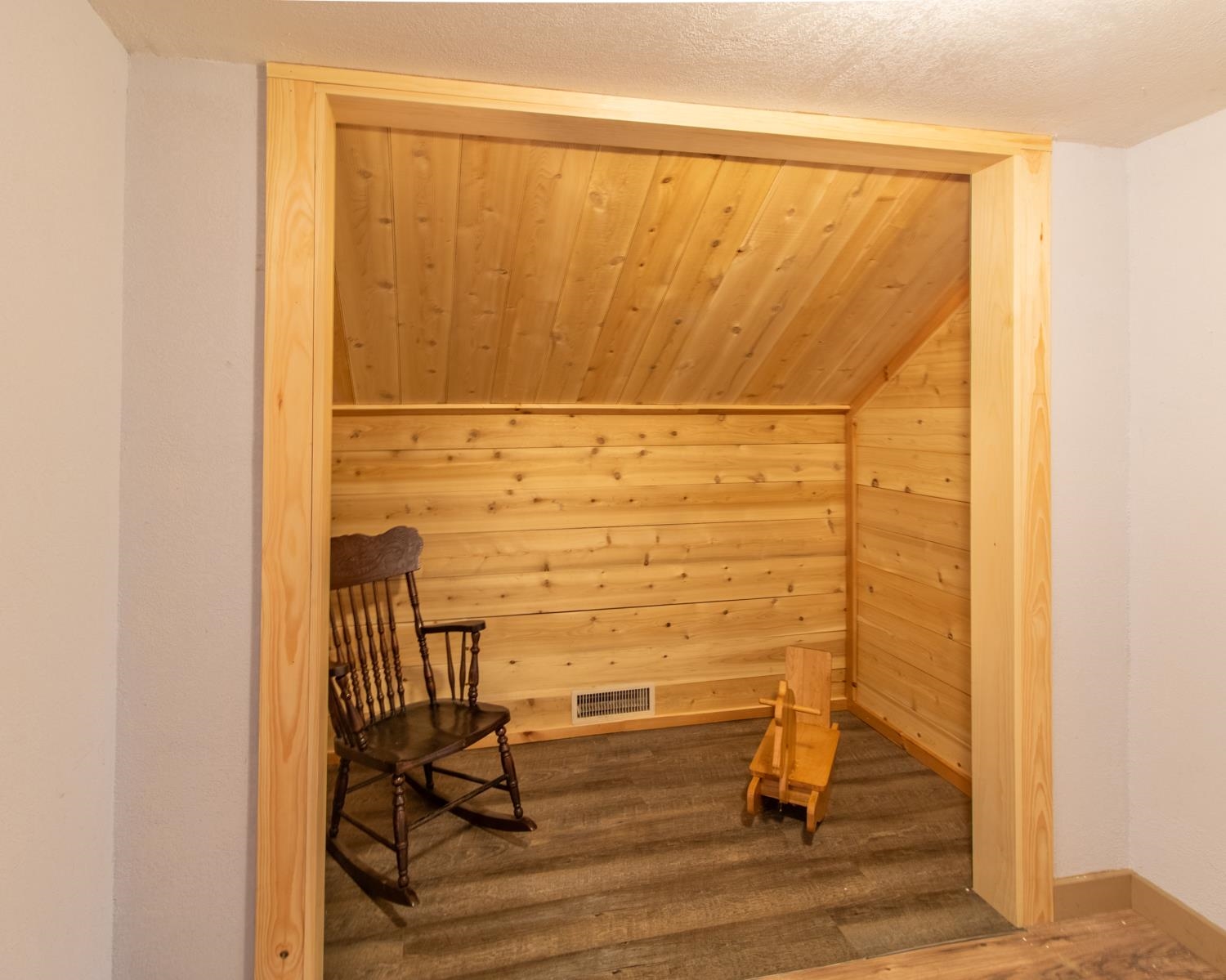 280 Fontaine Road Derby, VT 05872 - Photo 17 of 35