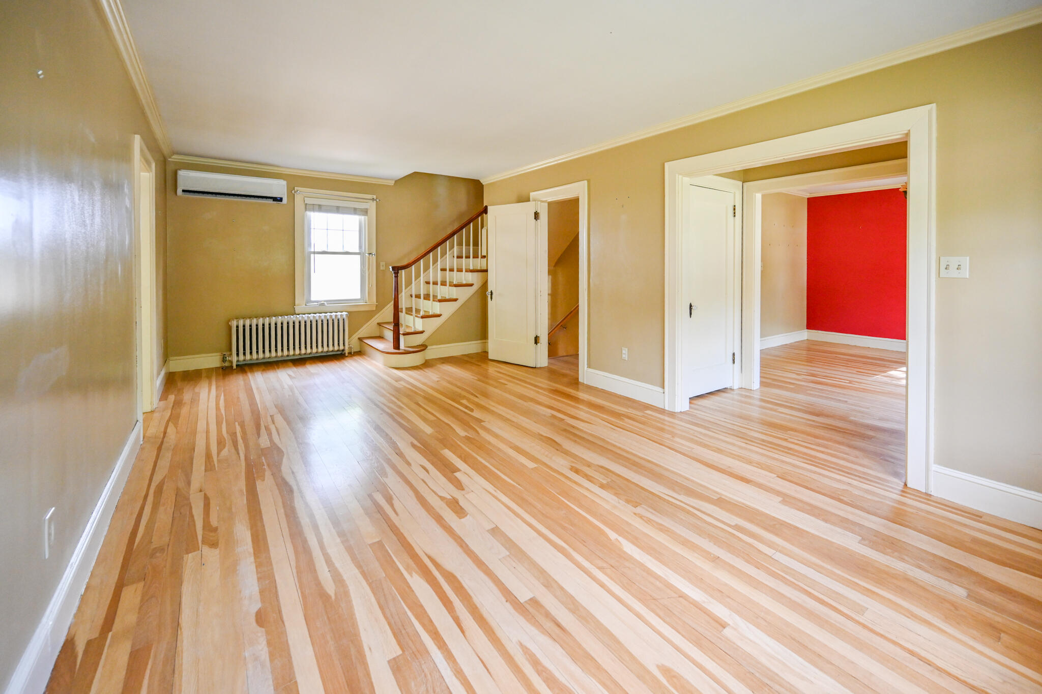 84 Federal Street Parsonsfield, ME 04047 - Photo 10 of 63 Large Living Room