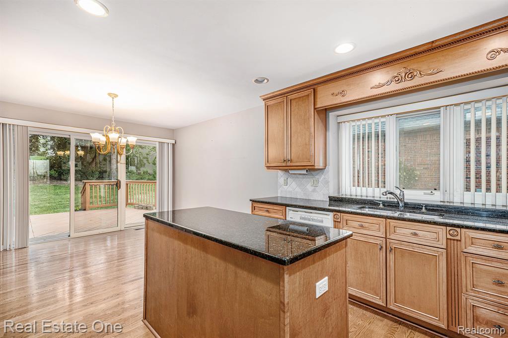 2184 Reagan Drive Rochester Hills, MI 48309 - Photo 13 of 28