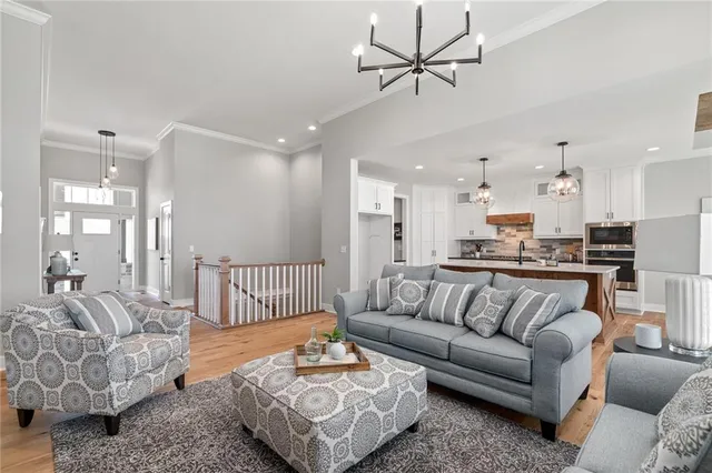 $669,950 | 25104 West 141st Terrace, Olathe, KS 66061