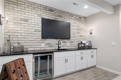 $669,950 | 25104 West 141st Terrace, Olathe, KS 66061