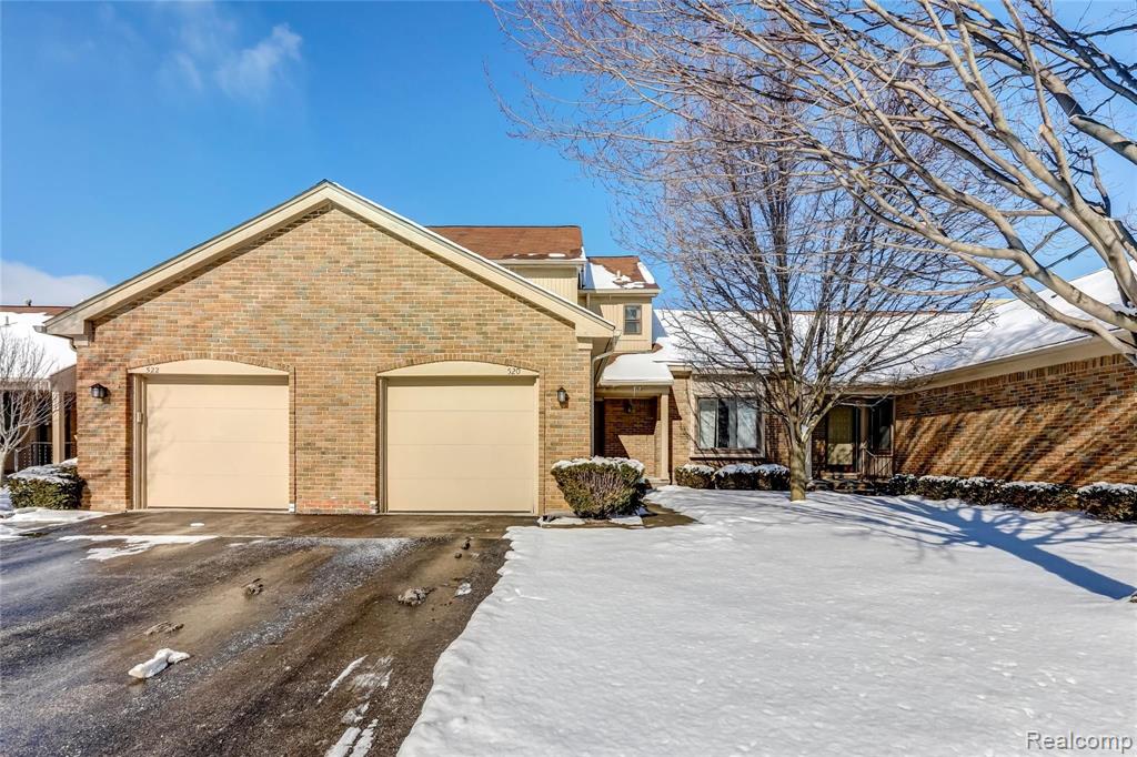 520 Tennyson Rochester Hills, MI 48307 - Photo 1 of 25