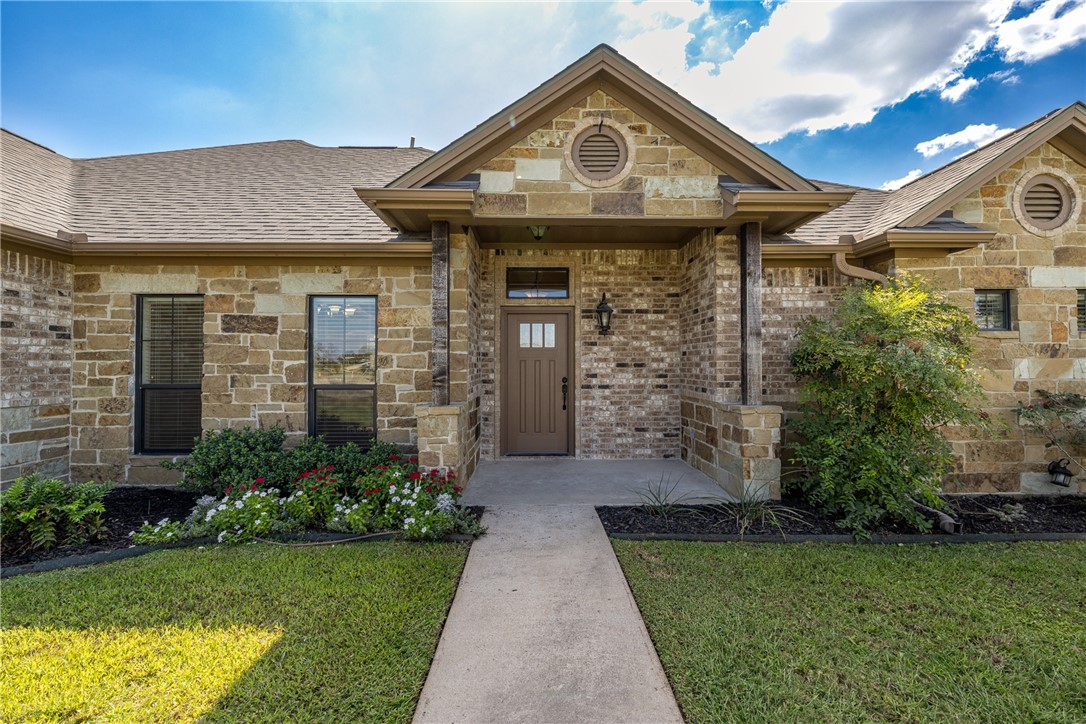 8700 Tejas Ranch Loop Bryan, TX 77808 - Photo 3 of 38