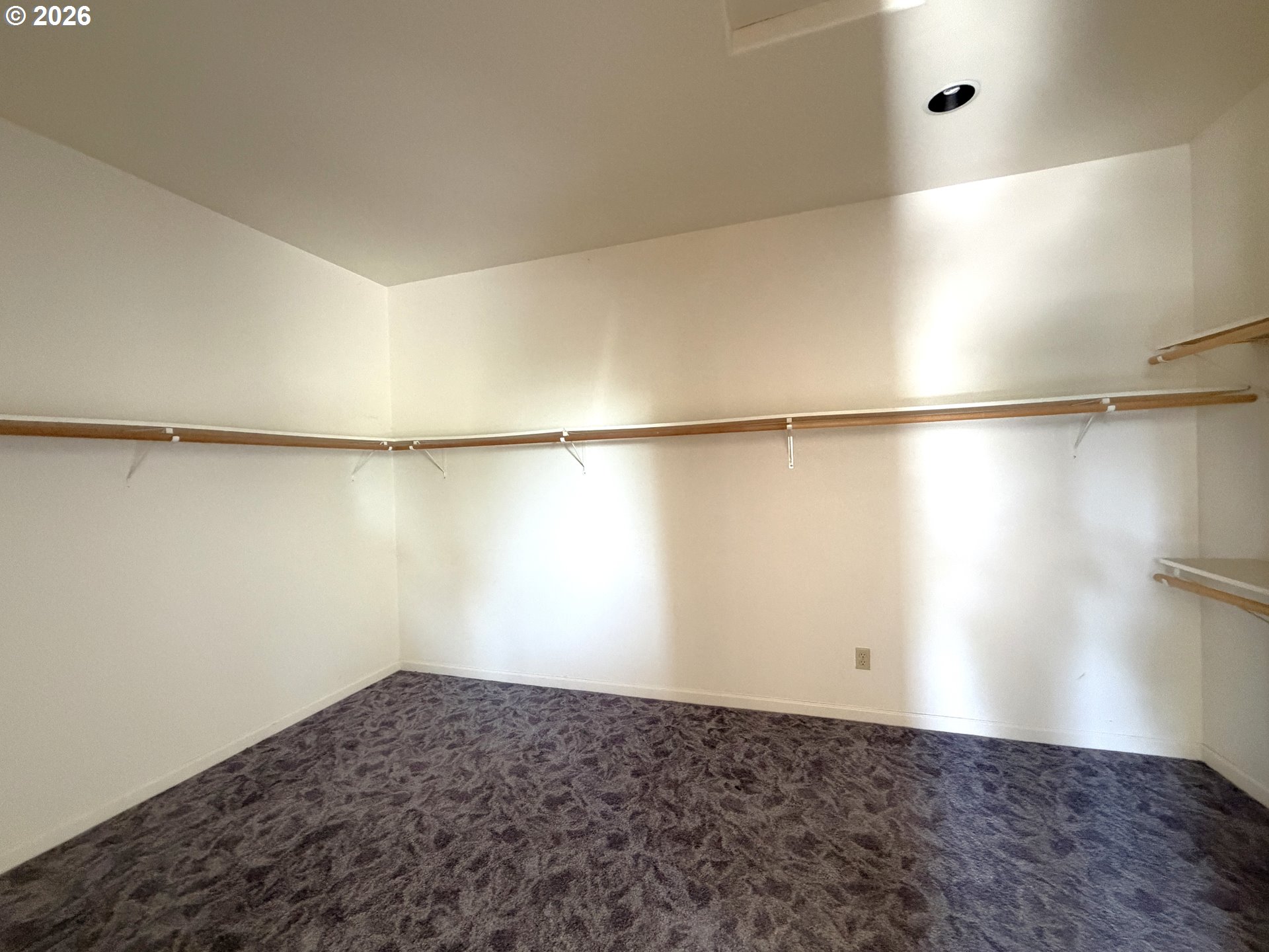 47500 Pacific View Road Langlois, OR 97450 - Photo 25 of 43 Owner's Suite Bedroom