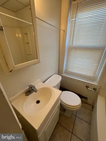 $1,000 | 107 North York Street, Unit 3, Pottstown, PA 19464