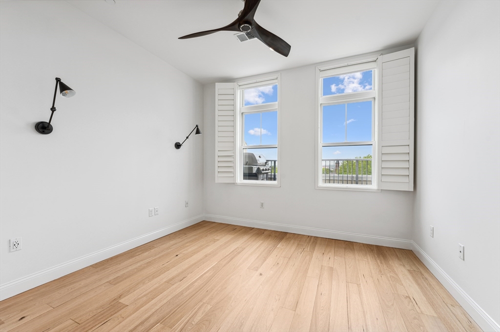 170 West Broadway, Unit 403 Boston, MA 02127 - Photo 11 of 20