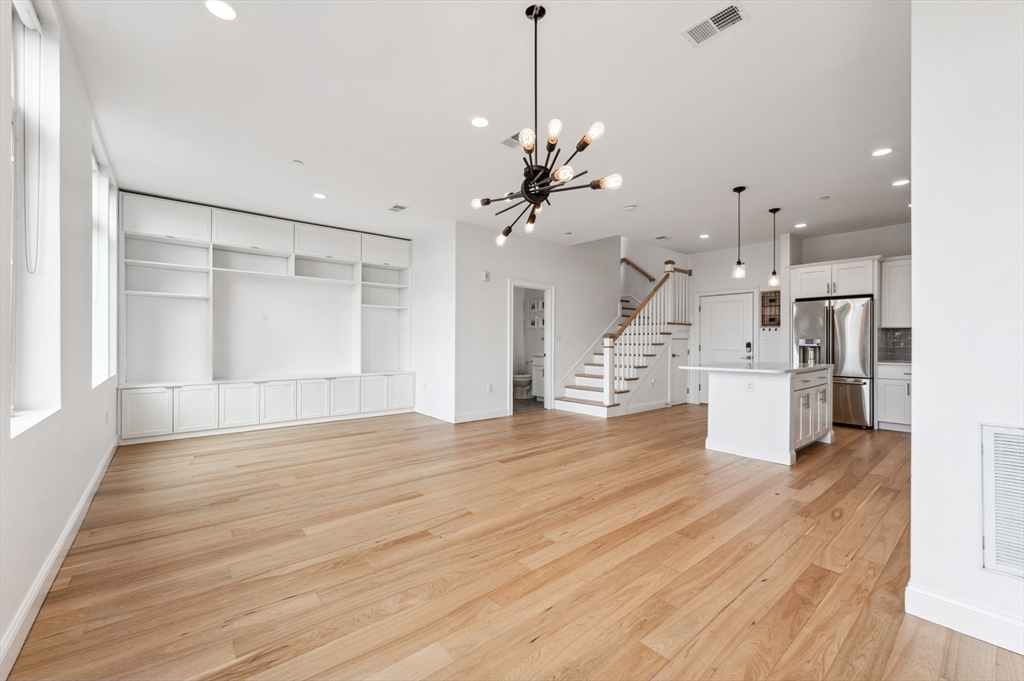 170 West Broadway, Unit 403 Boston, MA 02127 - Photo 4 of 20