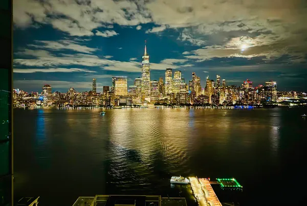 $4,700 | 77 Hudson Street, Unit 4307, Jersey City, NJ 07302
