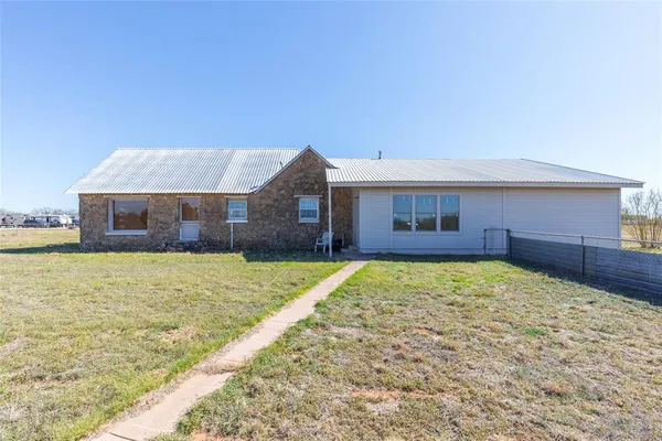 $275,000 | 1450 Farm Road 605, Hawley, TX 79525