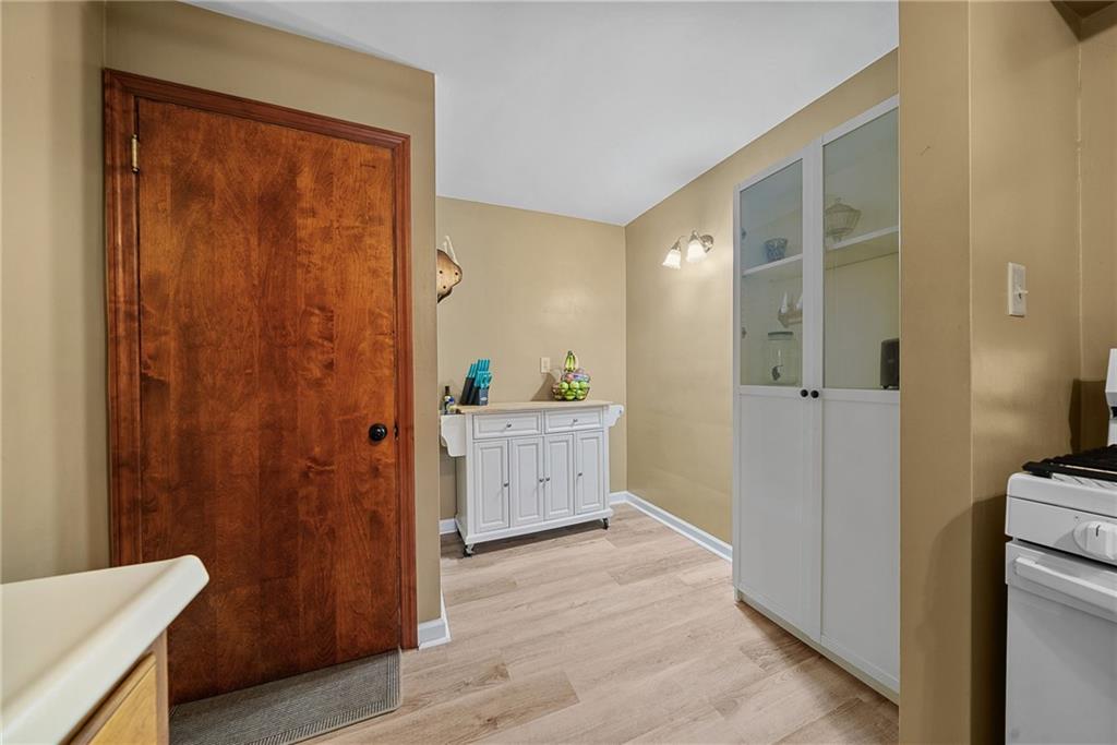 1755 Hallowell Street Pittsburgh, PA 15210 - Photo 22 of 44