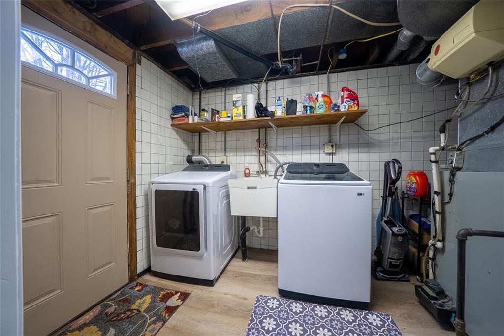 1755 Hallowell Street Pittsburgh, PA 15210 - Photo 33 of 44