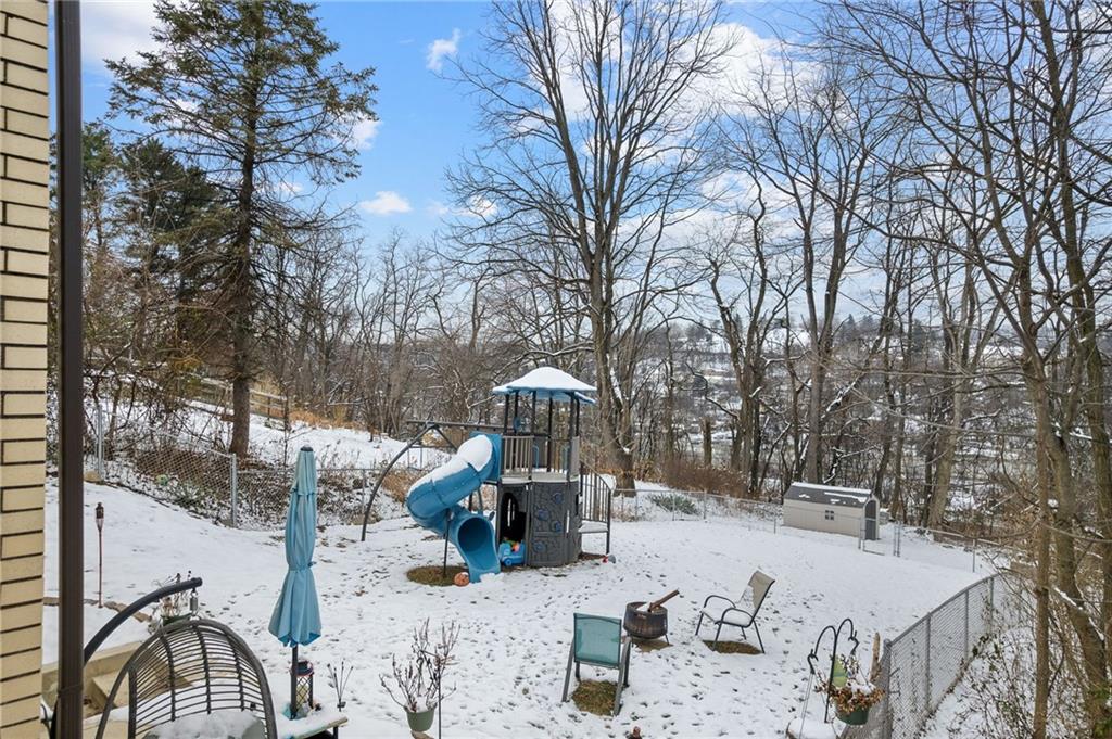 1755 Hallowell Street Pittsburgh, PA 15210 - Photo 38 of 44