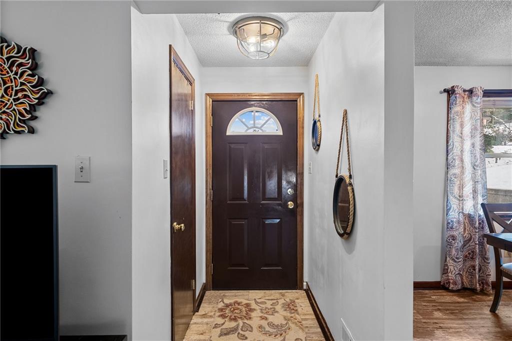 1755 Hallowell Street Pittsburgh, PA 15210 - Photo 4 of 44