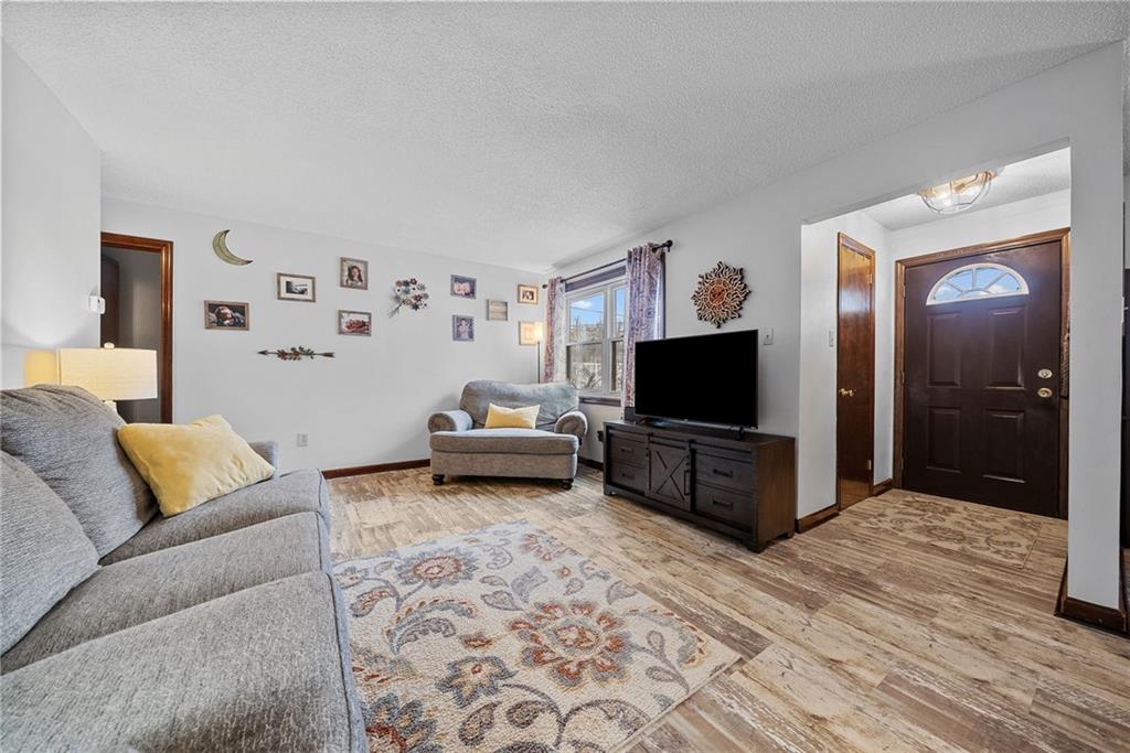 1755 Hallowell Street Pittsburgh, PA 15210 - Photo 5 of 44