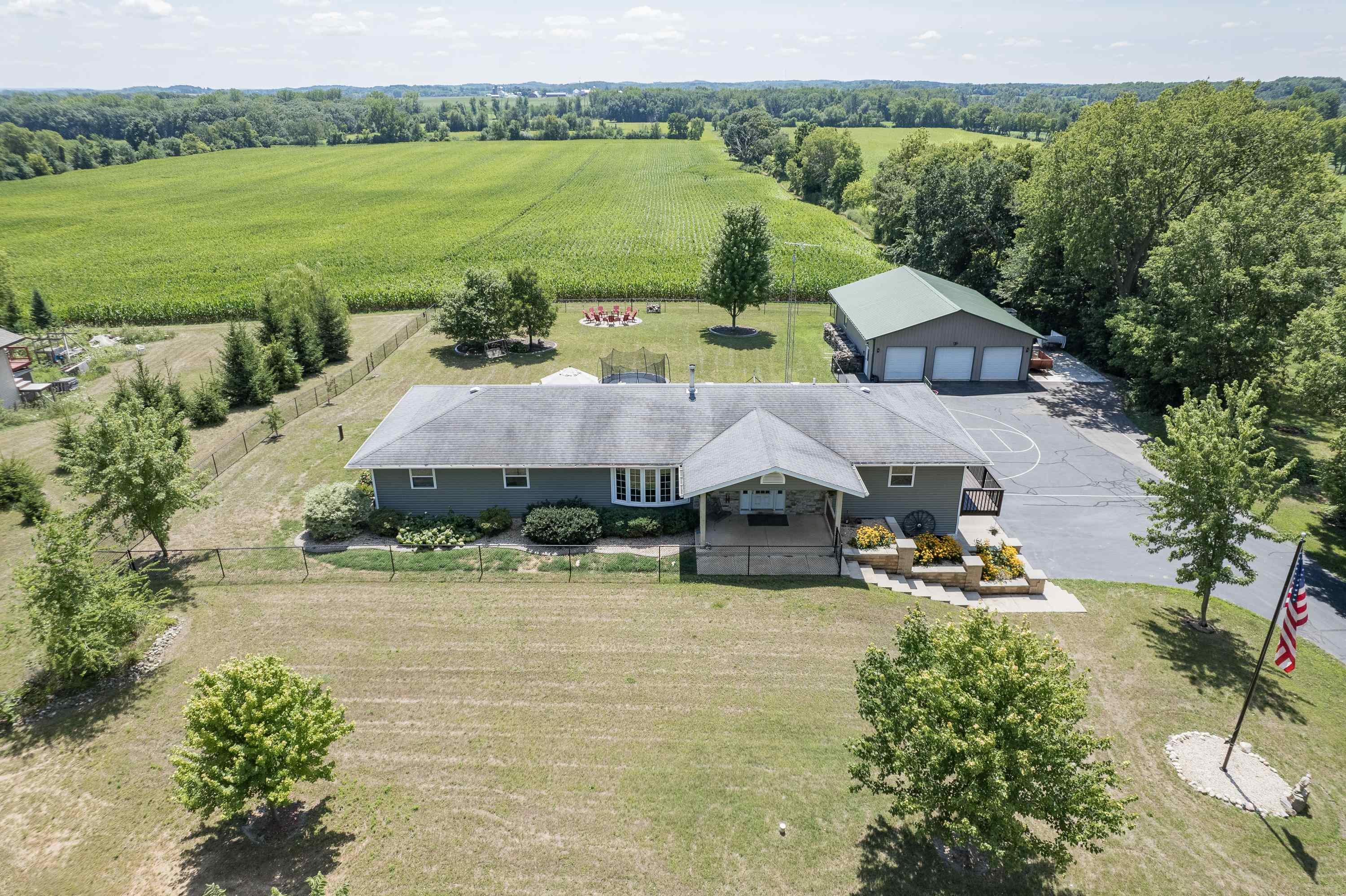 W5359 Bark River Road Fort Atkinson, WI 53538 - Photo 8 of 38 Gallery Image 8