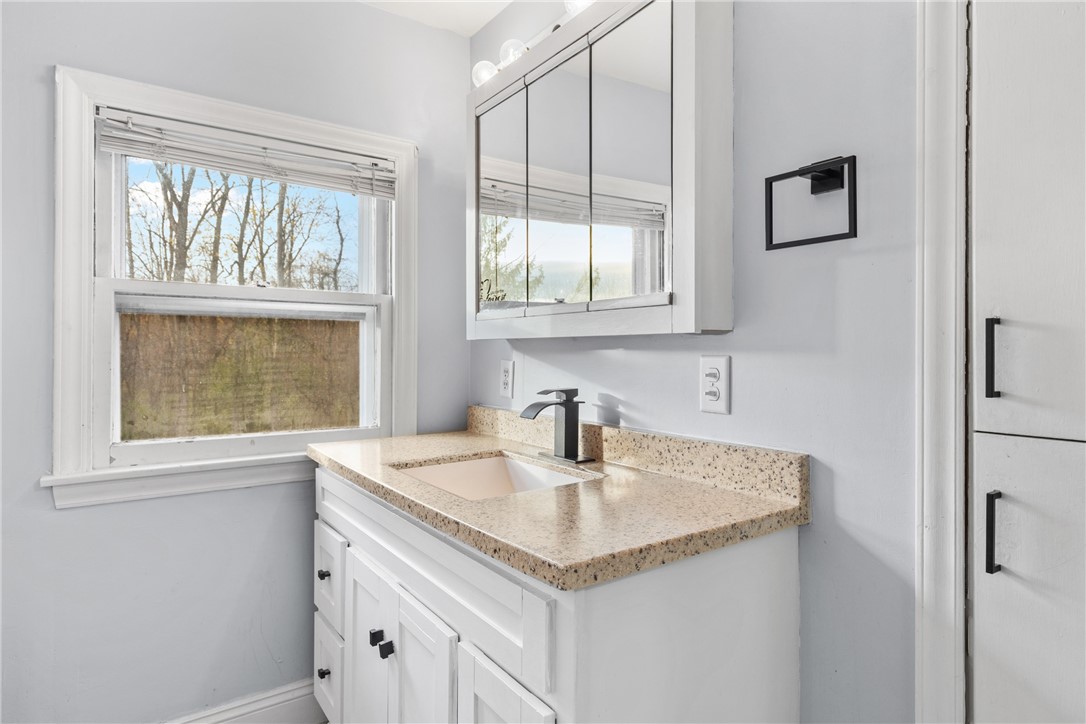 753 Webster Road Webster, NY 14580 - Photo 23 of 31