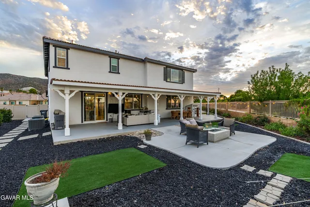 $999,900 | 7005 Hartford Lane, Palmdale, CA 93551