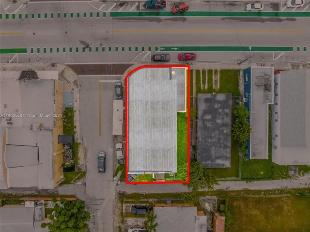 an outdoor space with lots of green space