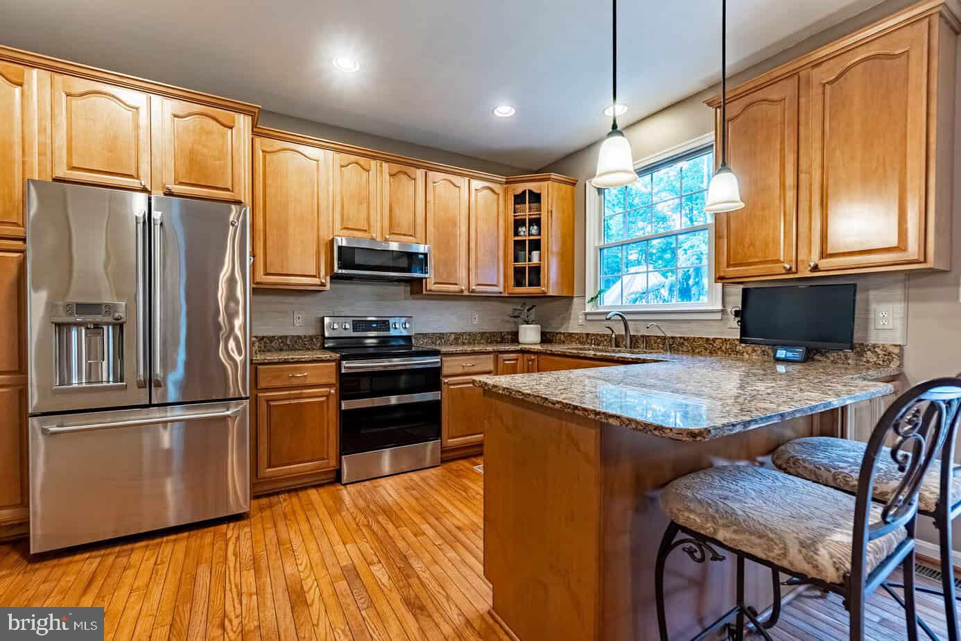 15214 Old Hanover Road Upperco, MD 21155 - Photo 9 of 46 Kitchen with Stainless Appliances