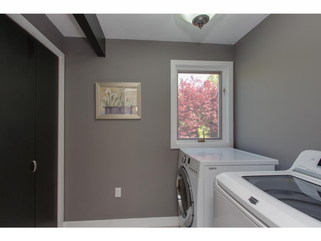 102 North Pepperell Road Hollis, NH 03049 - Photo 22 of 36