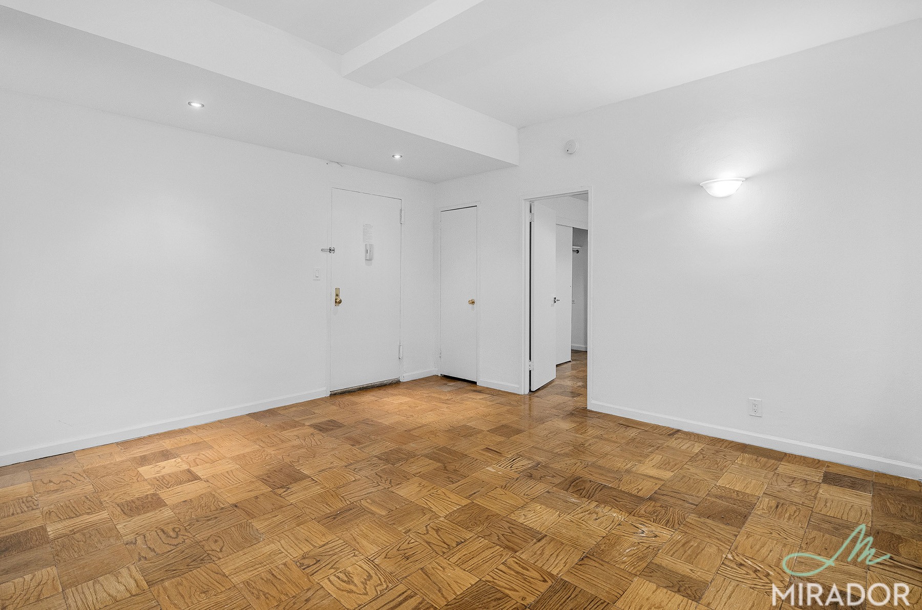 132 East 45th Street, Unit 6F Manhattan, NY 10017 - Photo 2 of 11 Photo 2