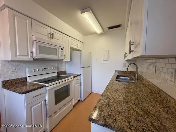 $1,200 | 1225 North Wickham Road, Unit 421, Melbourne, FL 32935