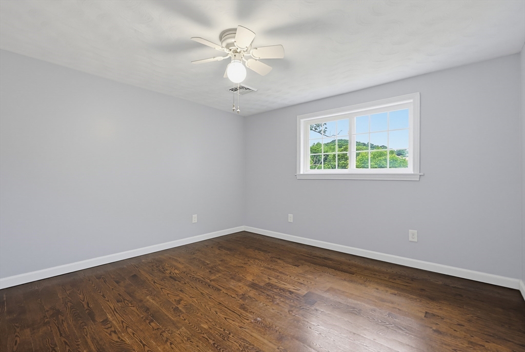 32 Falcon Street Worcester, MA 01603 - Photo 29 of 42