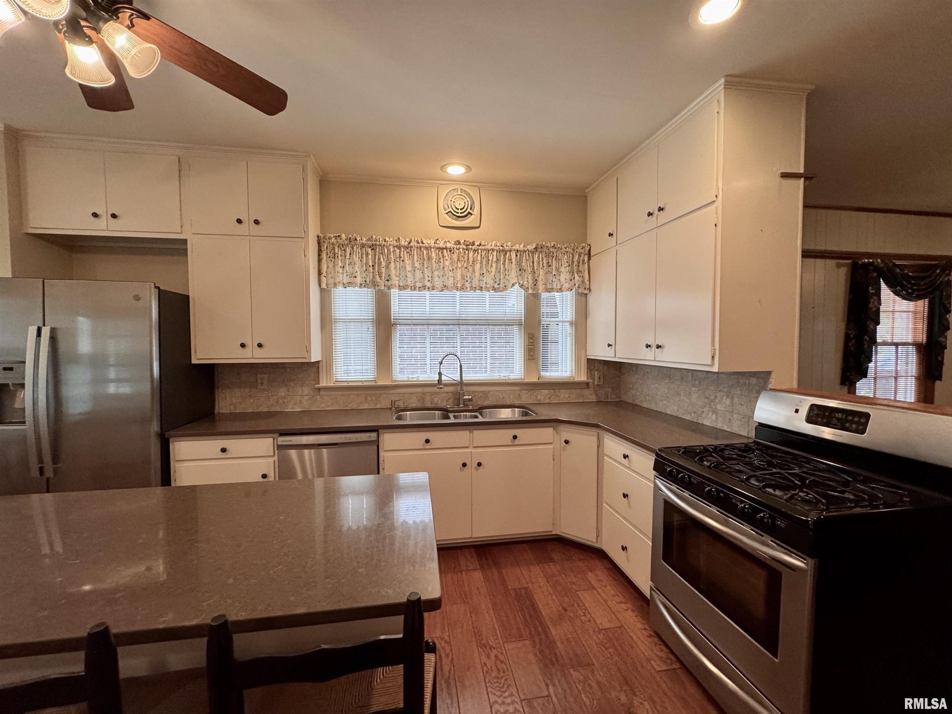 360 North Normal Street Macomb, IL 61455 - Photo 12 of 42