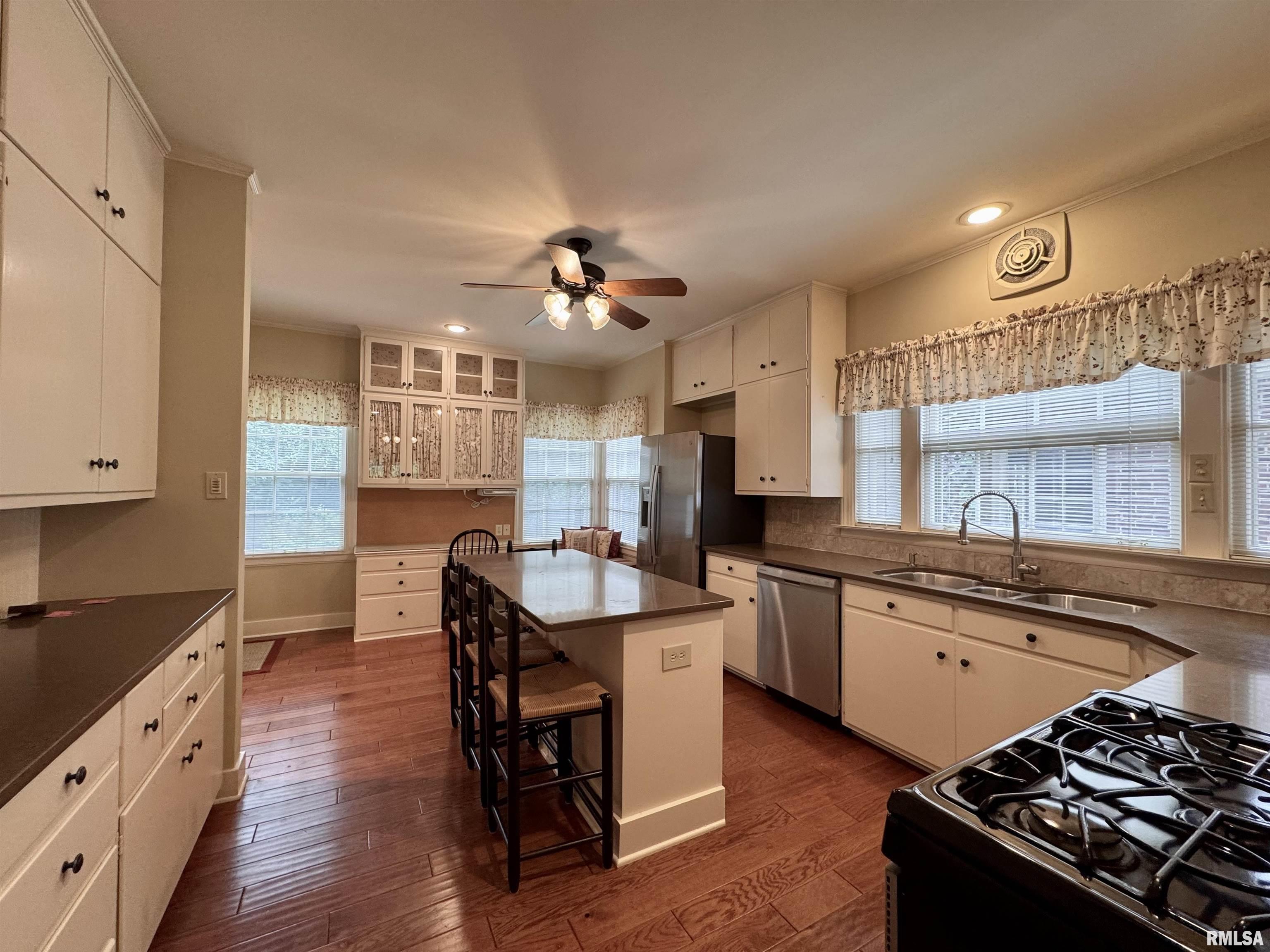 360 North Normal Street Macomb, IL 61455 - Photo 9 of 42