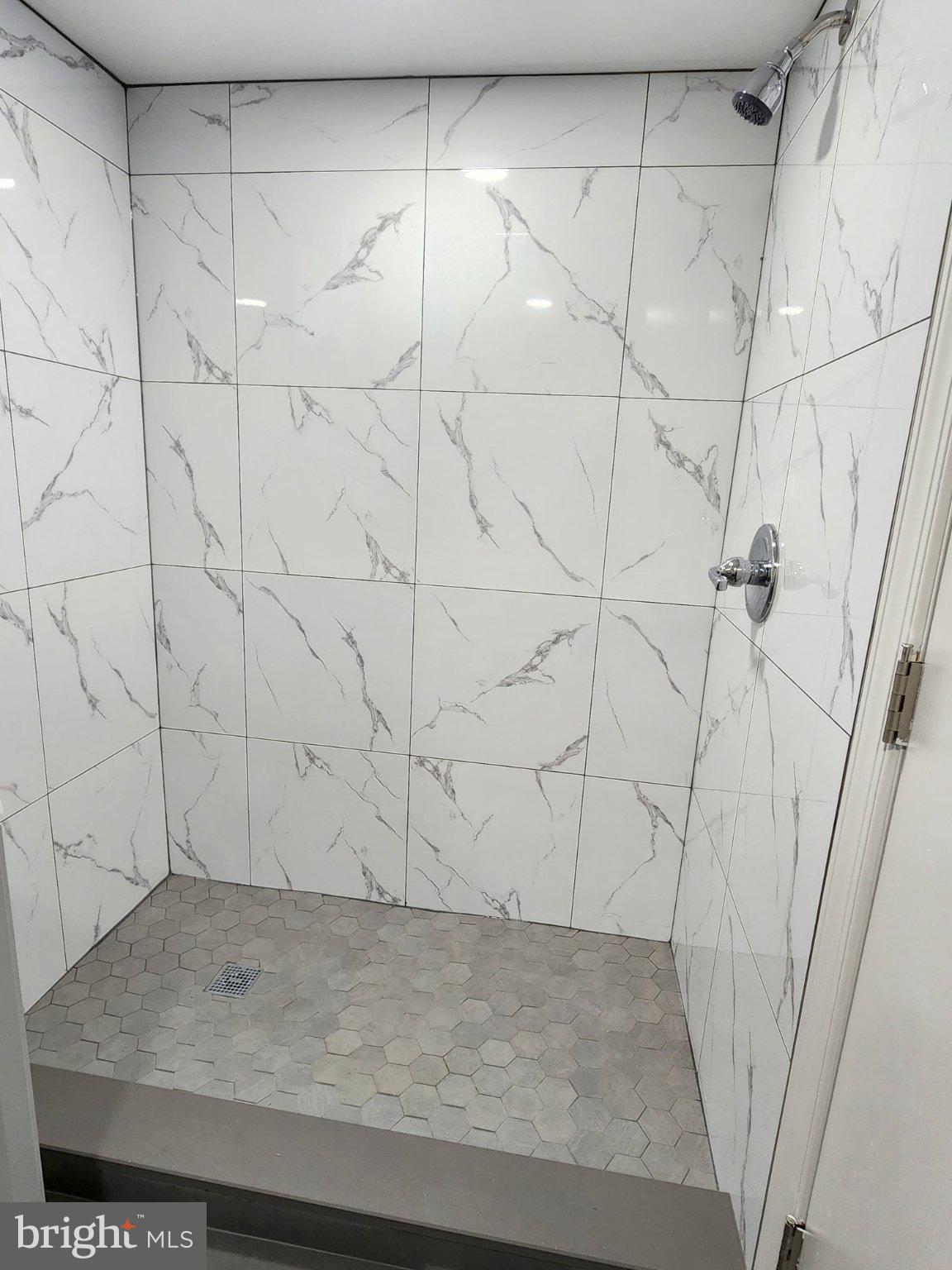 27 Weyburne Road Hamilton, NJ 08690 - Photo 24 of 27 Tiled Shower