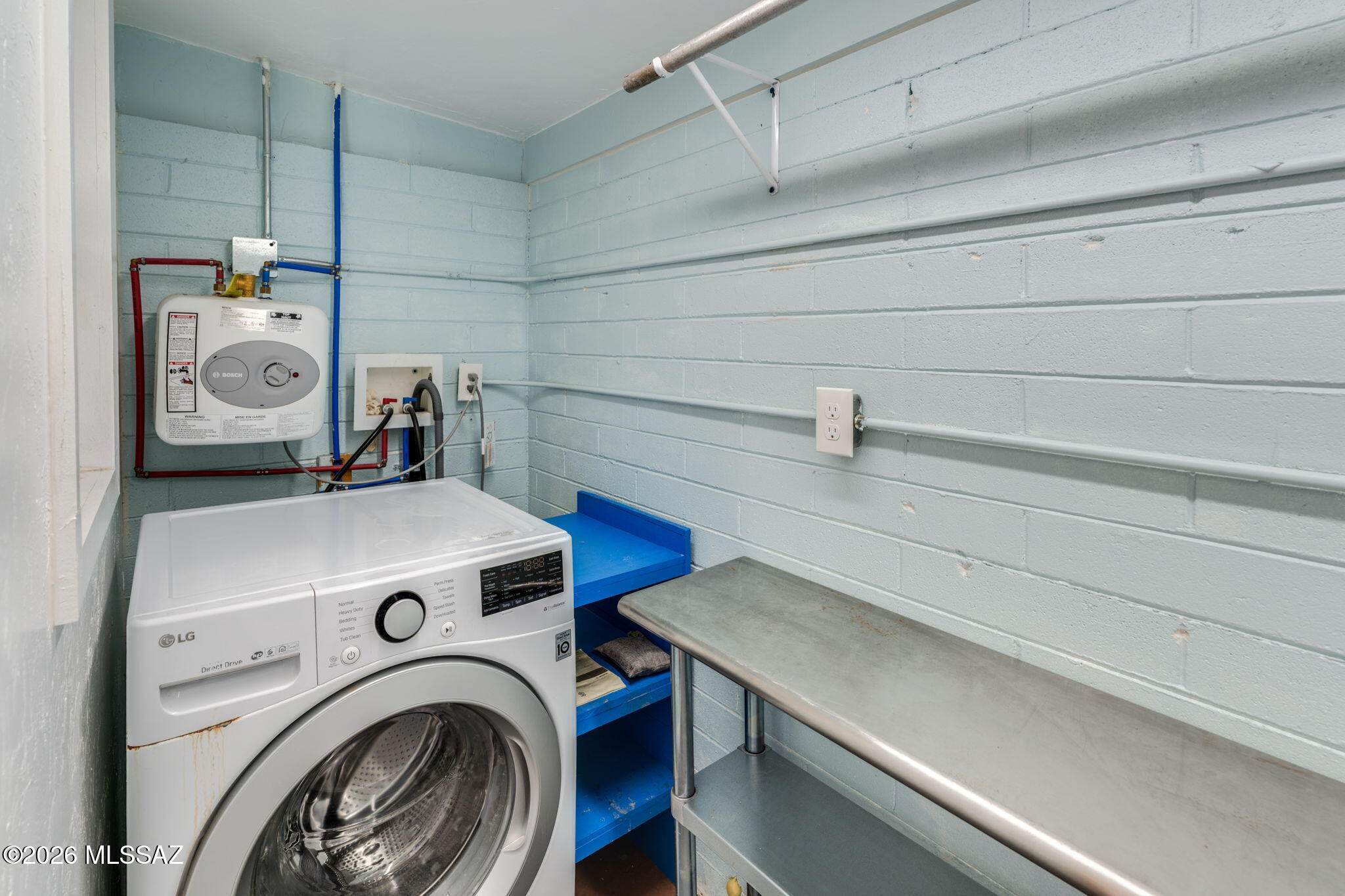4425 North Pontatoc Road Tucson, AZ 85718 - Photo 41 of 47 Laundry room