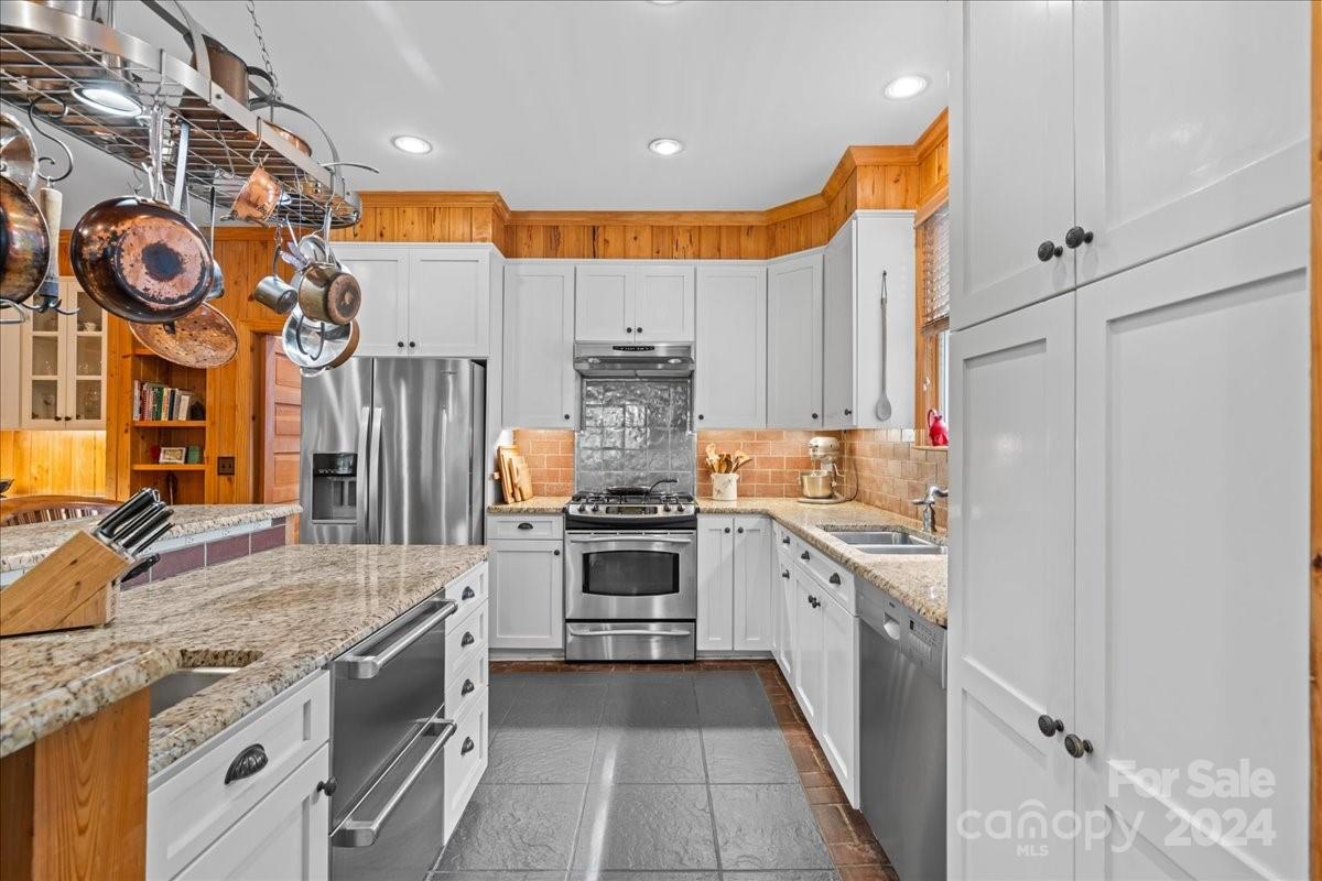 2884 Lake Road Ridgeway, SC 29130 - Photo 10 of 48 Gallery Image 10