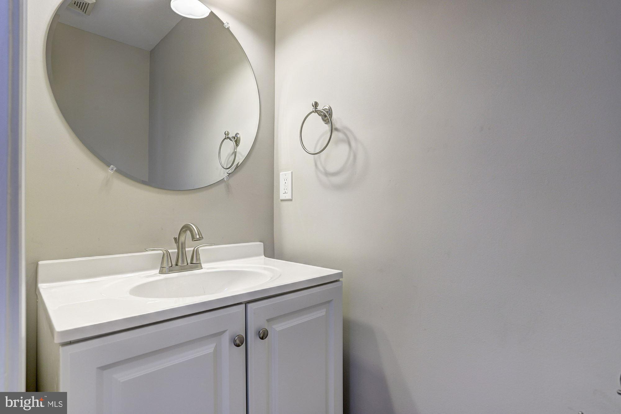 5233 Columbia Road, Unit 567 Columbia, MD 21044 - Photo 15 of 55 Powder Room