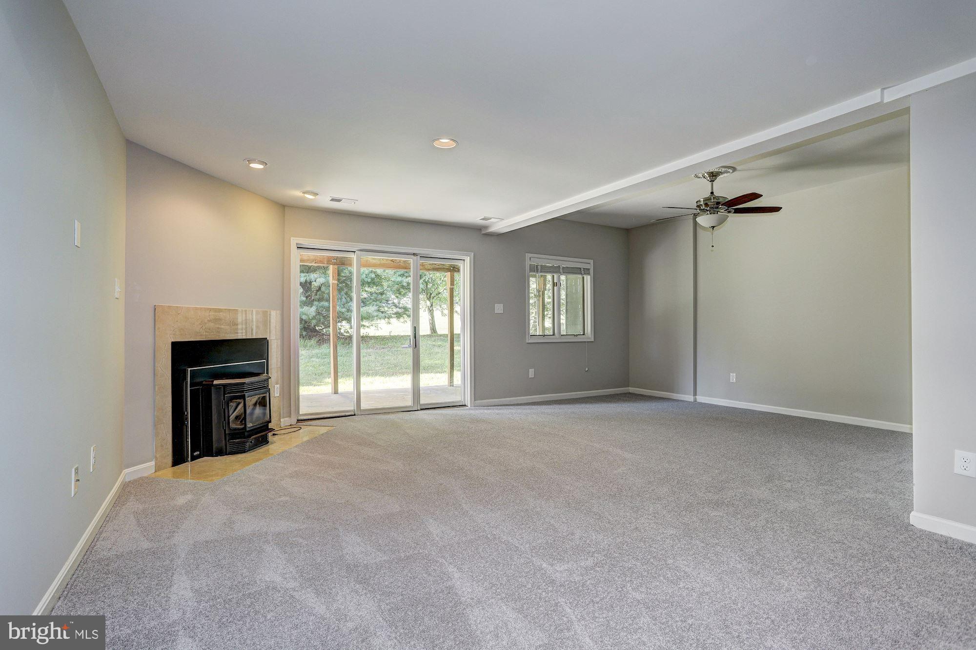 5233 Columbia Road, Unit 567 Columbia, MD 21044 - Photo 28 of 55 Walkout Family Room