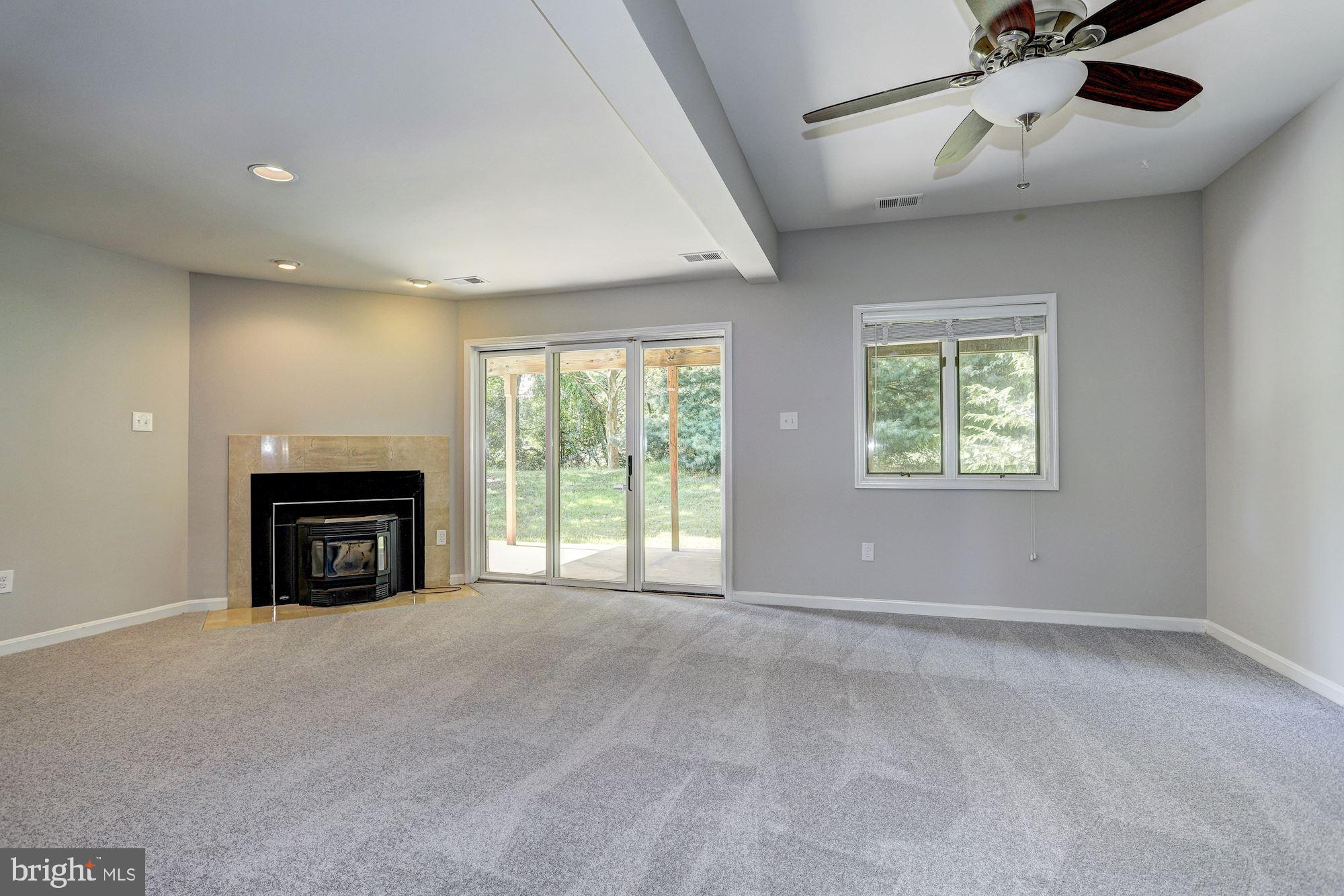 5233 Columbia Road, Unit 567 Columbia, MD 21044 - Photo 29 of 55 Walkout Family Room