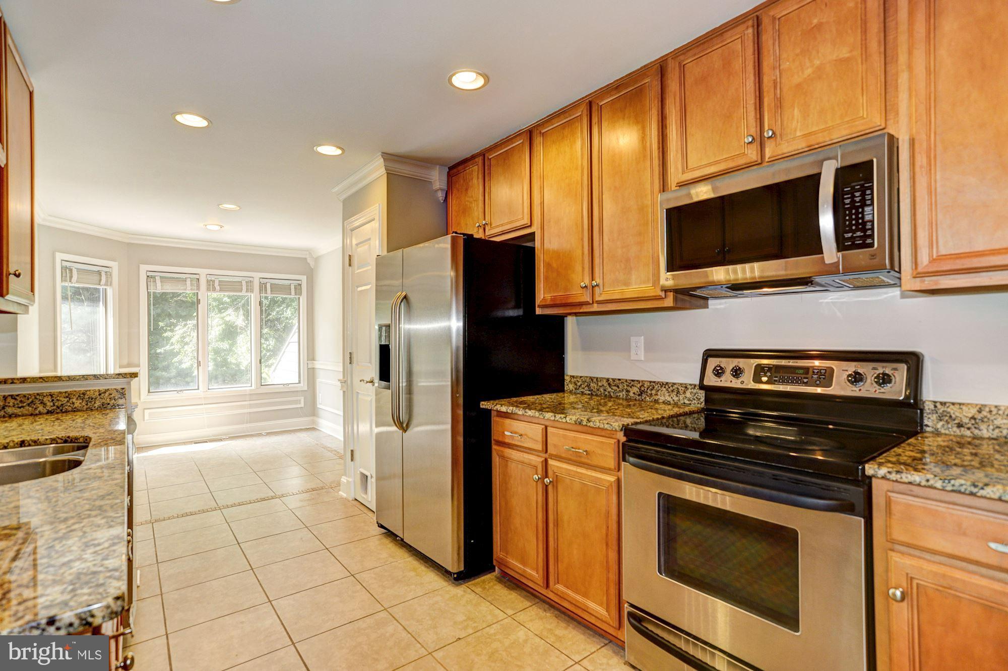 5233 Columbia Road, Unit 567 Columbia, MD 21044 - Photo 9 of 55 Kitchen & Breakfast Room