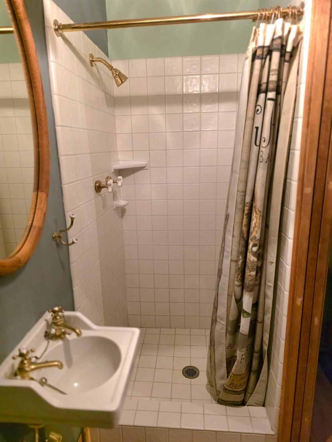 2601 Murphys Grade Road, Unit 1 Murphys, CA 95247 - Photo 33 of 34 Downstairs guest bedroom shower