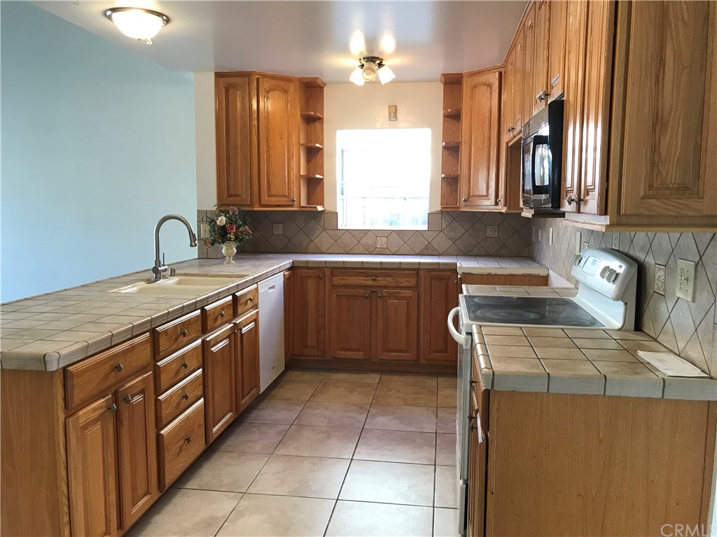 14671 Comet Street Irvine, CA 92604 - Photo 7 of 23