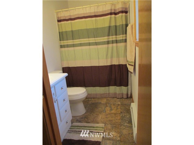 14010 Sidney Road Southwest Port Orchard, WA 98367 - Photo 6 of 14 Gallery Image 6