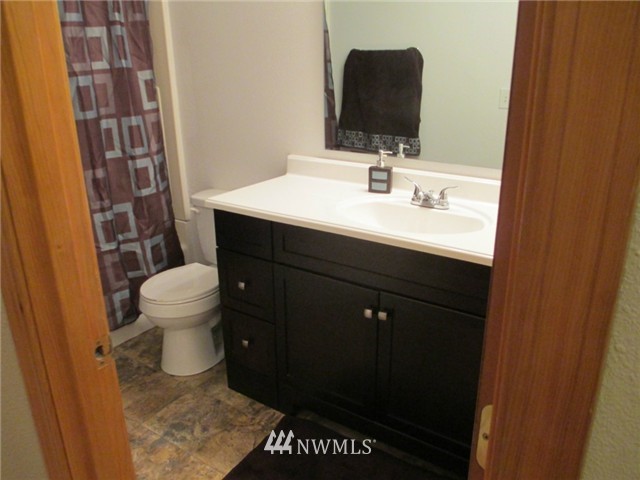 14010 Sidney Road Southwest Port Orchard, WA 98367 - Photo 7 of 14 Gallery Image 7