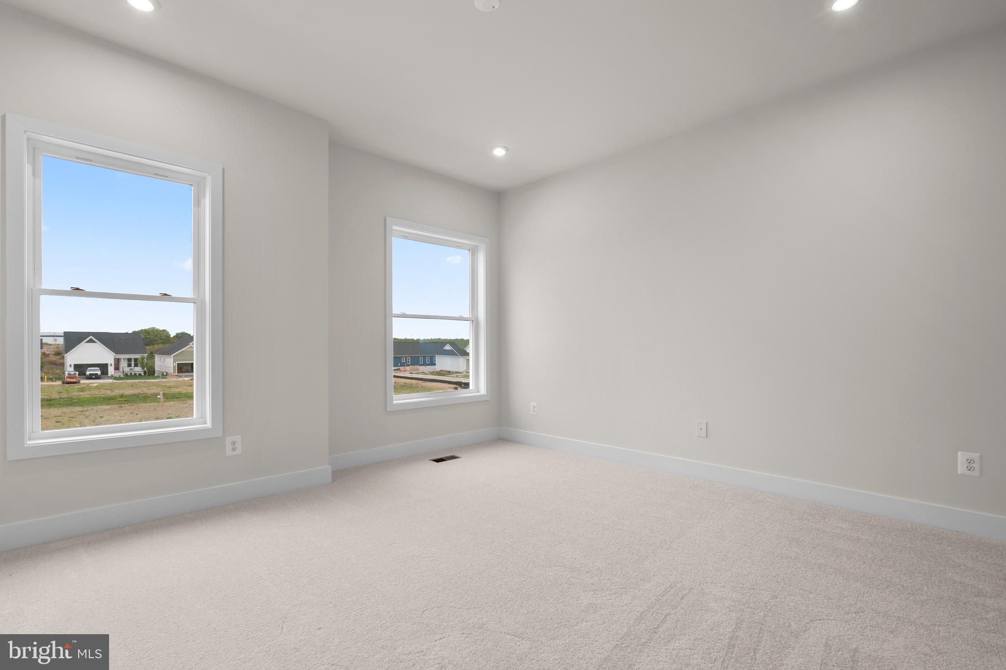 114 Keystone Winchester, VA 22603 - Photo 27 of 44 an empty room with windows