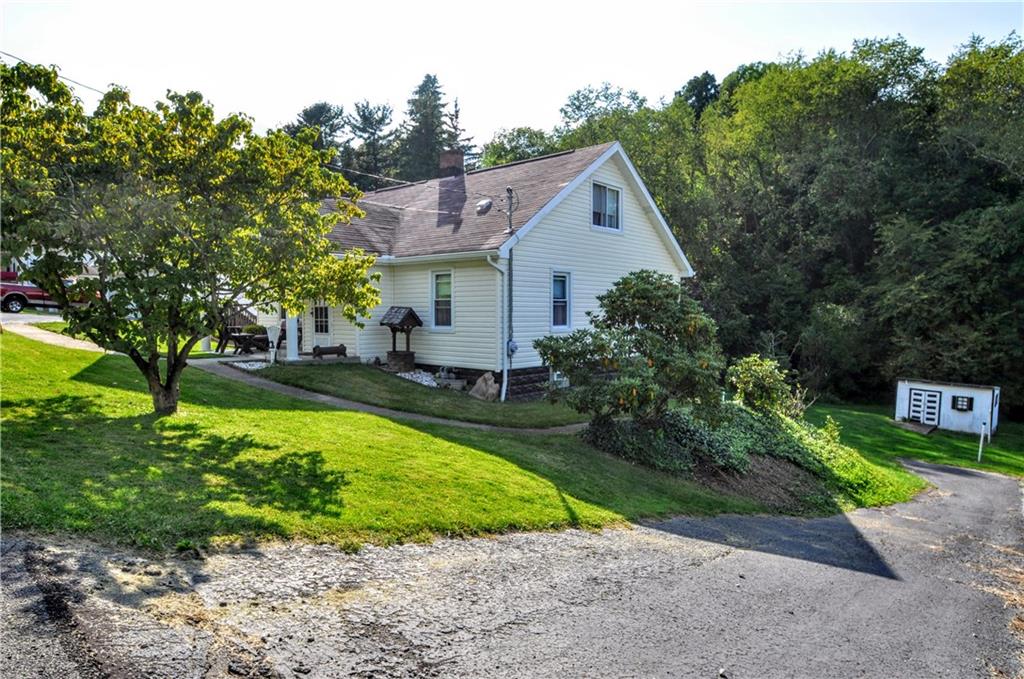 283 Twin Bridges Road Charleroi, PA 15022 - Photo 2 of 25 Gallery Image 2