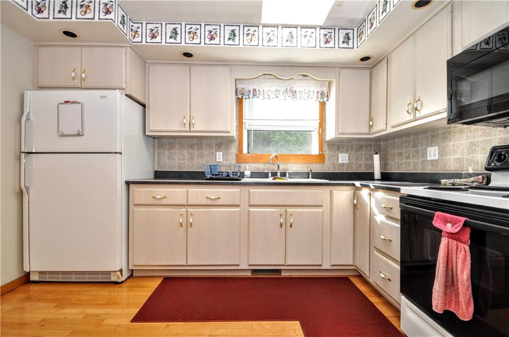 283 Twin Bridges Road Charleroi, PA 15022 - Photo 12 of 25 Gallery Image 12