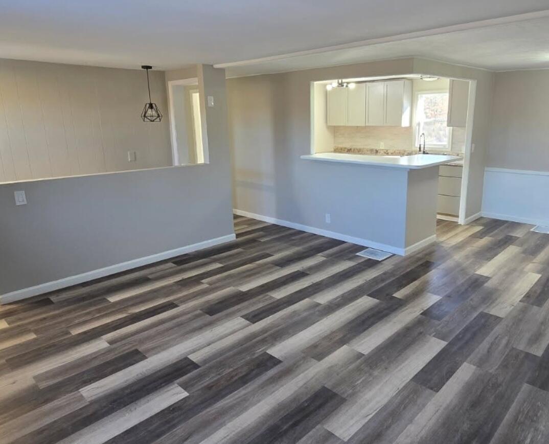 3335 East Tyler Road Twin Lake, MI 49457 - Photo 6 of 26 livingdiningroom