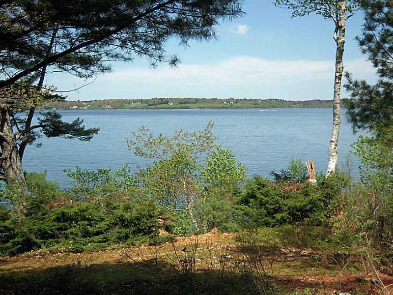320 Wallston Road Tenants Harbor, ME 04860 - Photo 15 of 25 Down at the shore.