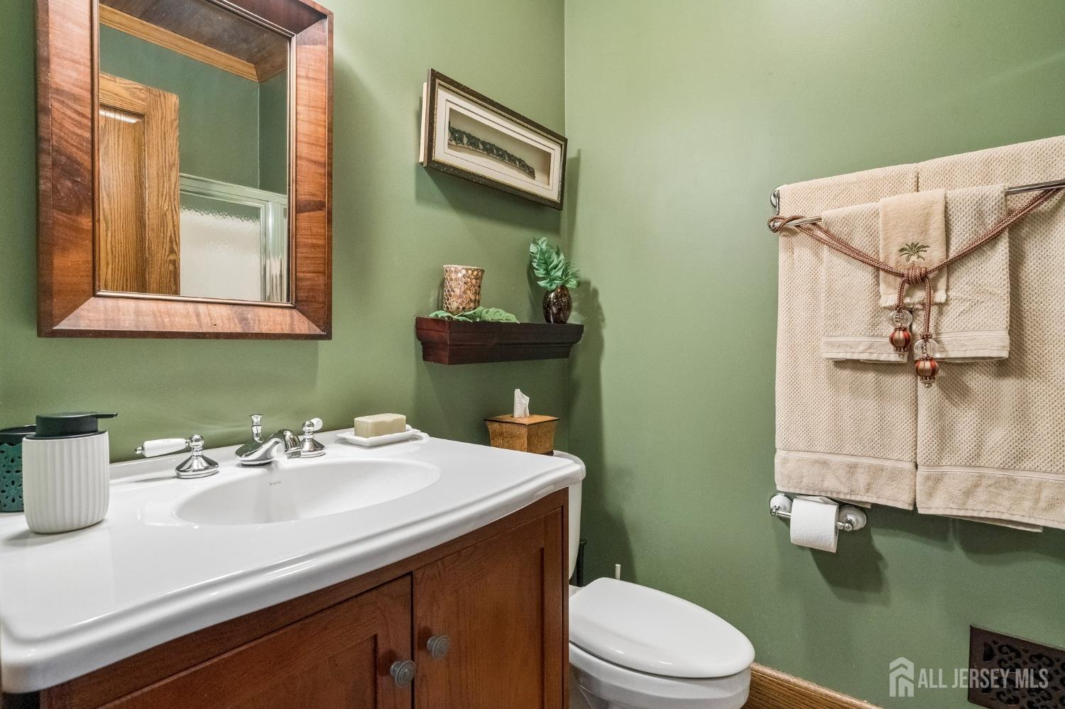 439 Georges Road Dayton, NJ 08810 - Photo 21 of 37 Gallery Image 21