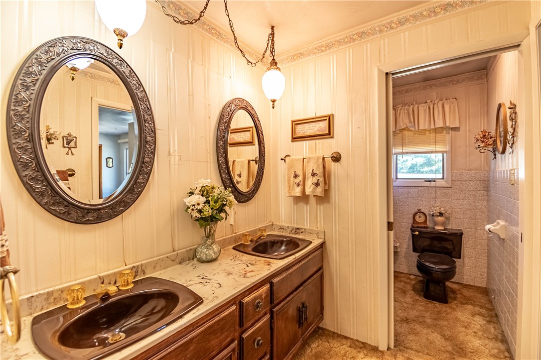 3335 Nevada Road Decatur, IL 62522 - Photo 18 of 46 Master Bath