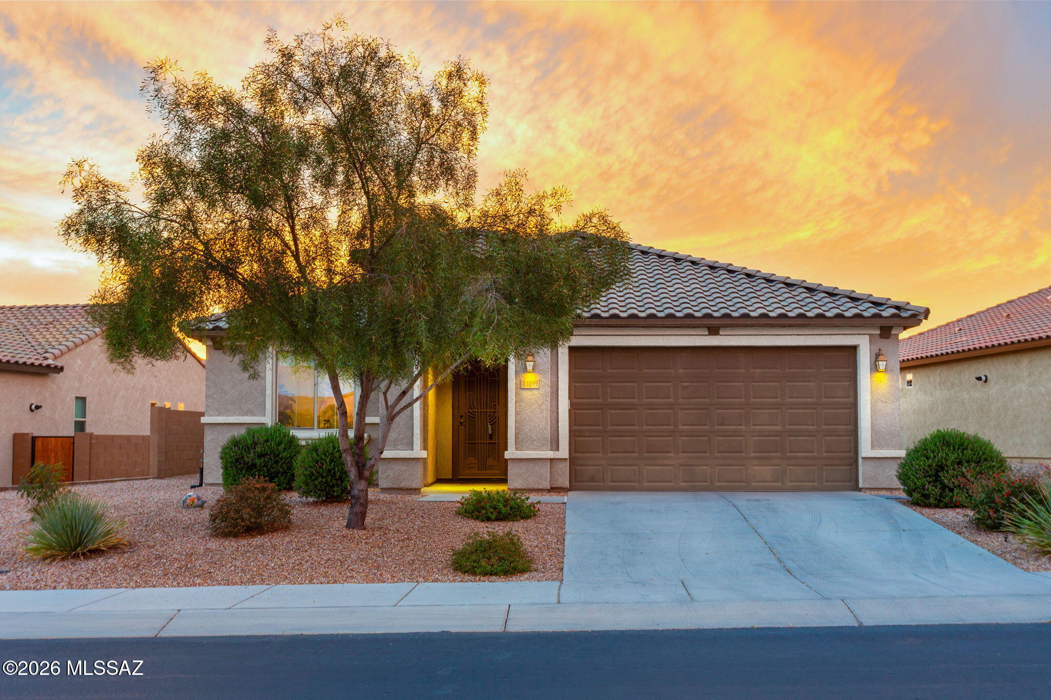 11899 North Raphael Way Tucson, AZ 85742 - Photo 34 of 36