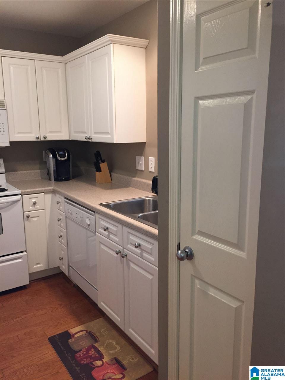 132 Hayesbury Court Pelham, AL 35124 - Photo 8 of 14