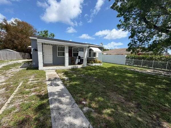 $2,750 | 2431 Plunkett Street, Unit FRONT, Hollywood, FL 33020